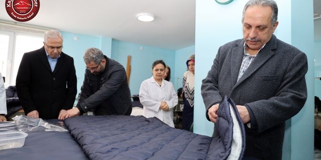 Kayseri'de Üretilen Uyku Tulumları Deprem Bölgesine Gönderiliyor