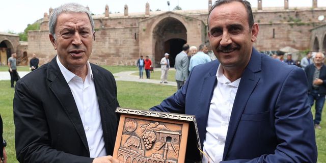 Bakan Akar’a, ‘Fahri İncesulu’ Plaketi