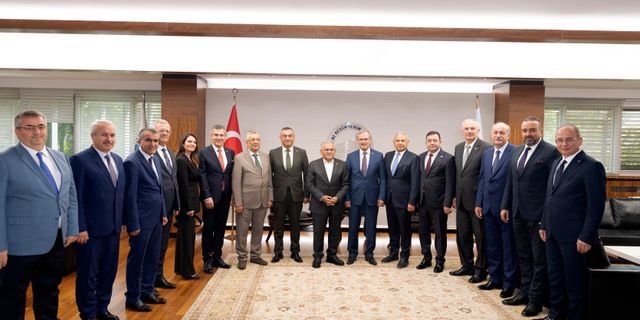 Başkan Büyükkılıç, Osbük Başkanı Kütükcü ve Sanayicileri Ağırladı