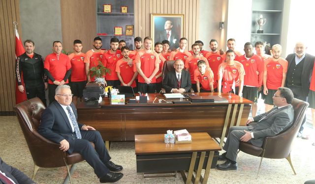 Onursal Başkan Mehmet Özhaseki’den Kayserispor’a ziyaret