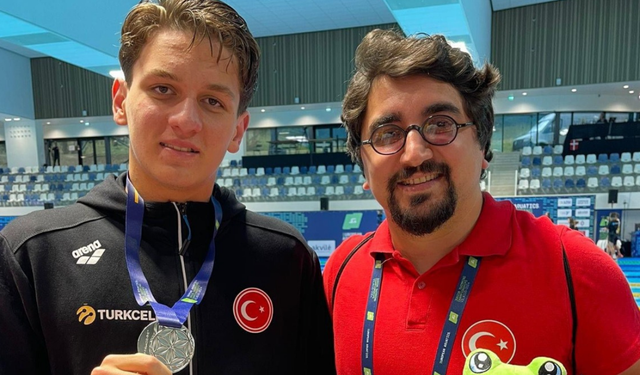 Kayserili Yüzücü Ahmet Burak’dan Türkiye Rekoru