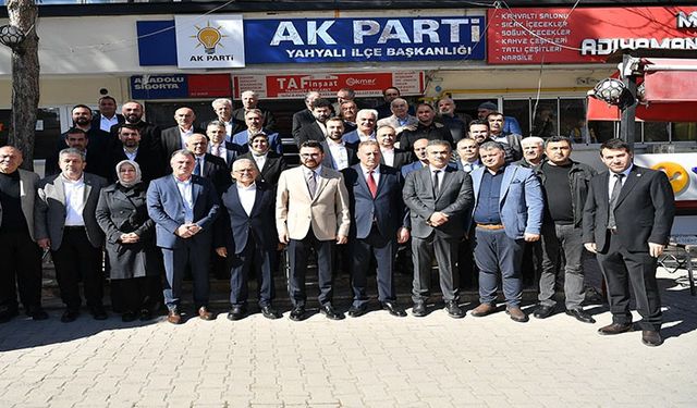 AK Parti teşkilatı Yahyalı’da vatandaşlarla bir araya geldi