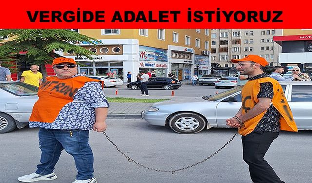 Türk-İş’e bağlı sendika işçileri AK Parti İl Başkanlığı önünde taleplerini sıraladı