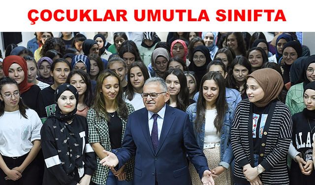Büyükkılıç'tan  10bin öğrenciye 42 milyon tl'lik kırtasiye ve beslenme desteği