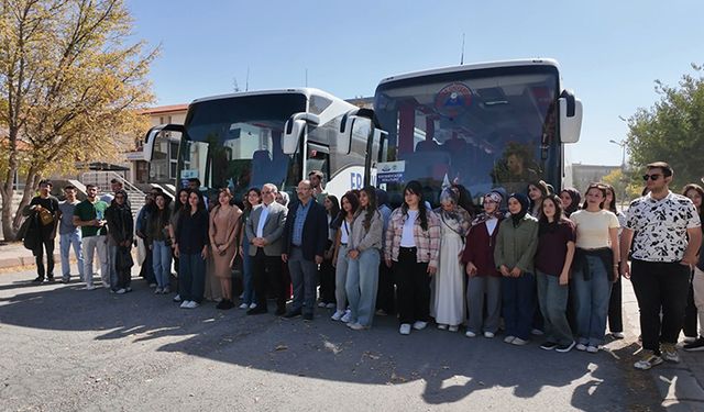 Başkan Büyükkılıç'ın  desteği ile üniversite öğrencileri Kayseri'yi keşfediyor