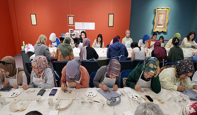BÜYÜKŞEHİR KAYMEK’TEN KUMAŞ BOYAMA WORKSHOPU