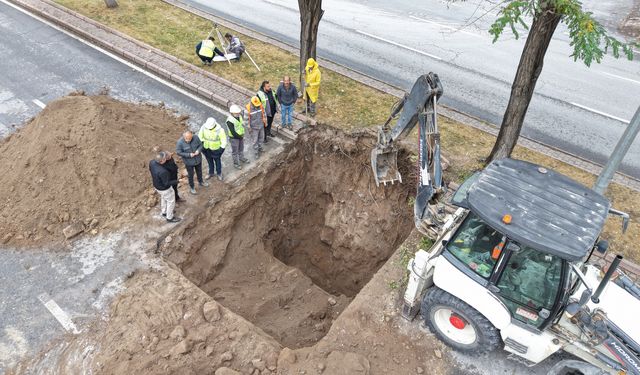 Büyükşehir'den Kartal Kavşağı Projesi Öncesi 23 Milyon TL'lik Altyapı Hamlesi
