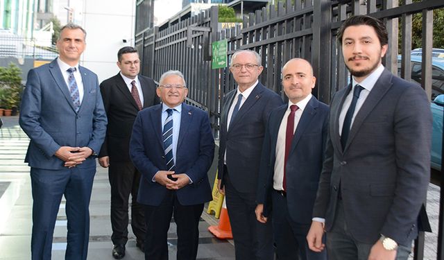 Başkan Büyükkılıç, Aksa Doğalgaz'ın Genel Kurulu'na Katıldı, Sevkiyat Kontrol Merkezi'ni İnceledi