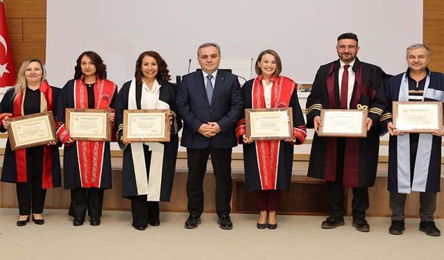 ERÜ’de 6 akademisyene profesörlük belgesi takdim edildi
