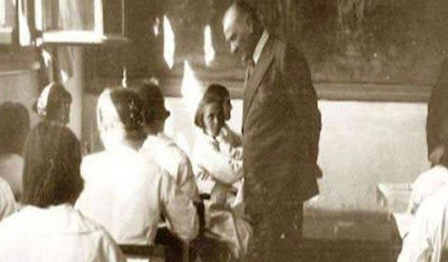 Başöğretmen ‘Mustafa Kemal Atatürk’