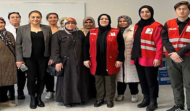 Vatandaşa KADES kullanımı anlatıldı, broşürler dağıtıldı