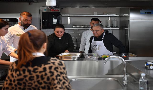 Büyükkılıç, Kayseri Mutfak Akademisi'nin Şef ve Aşçı Eğitimlerine Başlayacağını Duyurdu