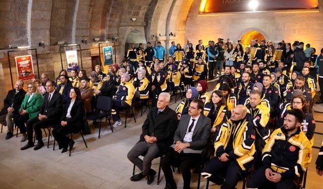 Dereceye giren ekiplere ödül verildi