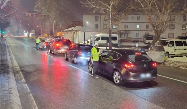Son 1 haftada trafik kurallarına uymayan 1235 sürücüye ceza