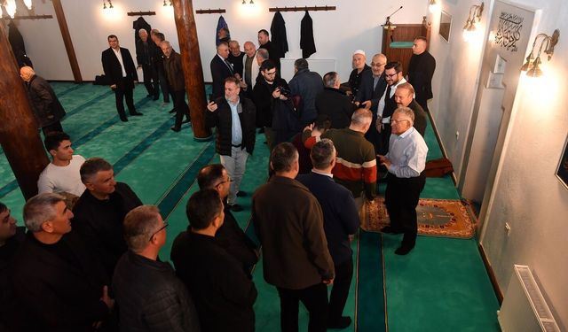 Tasmakıran Camii, İlk Teravihte Yeniden İbadete Açıldı