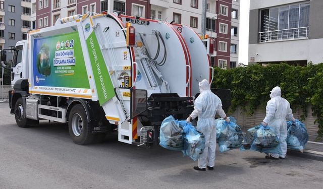 KOCASİNAN, ATIKLARI KAYNAĞINDA AYRIŞTIRARAK GELECEĞE BÜYÜK KATKI  SAĞLIYOR