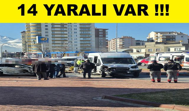 Servis ile otomobil çarpıştı