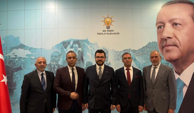 AK Parti'de 3 ilçeye yeni başkan atandı