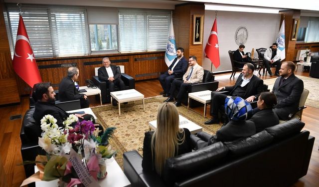 Büyükkılıç, Wushu Kung Fu Federasyonu Başkanı Akyüz Ve Heyetini Ağırladı