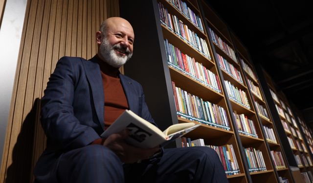 BAŞKAN ÇOLAKBAYRAKDAR: “KÜTÜPHANELER HAFTASI VESİLESİYLE BİLGİYLE BÜYÜYEN BİR ŞEHİR İNŞA EDİYORUZ”