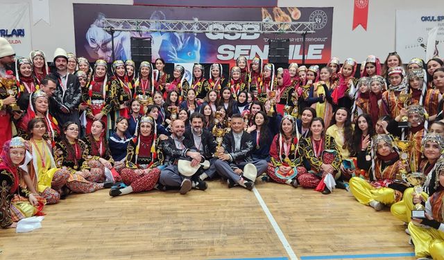 Halkoyunlarında yarışmaya katıldıkları 14 kategoride birinci oldular