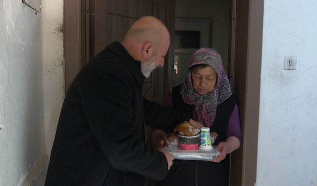 Kocasinan Belediyesi’nden ihtiyaç sahiplerinin iftar sofrasına sıcak yemek desteği