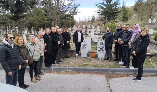 Gazeteci Oktay Ensari, vefat yıldönümünde anıldı