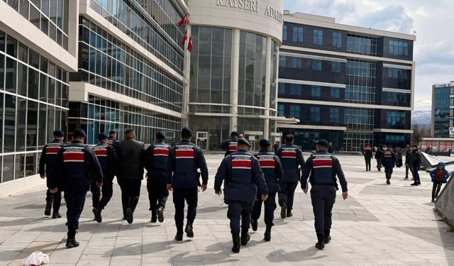 Bayramın ilk günü eşini tabancayla öldüren şüpheli tutuklandı