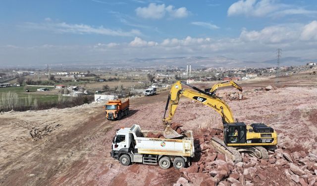 Başkan Çolakbayrakdar: GES projemizle kendi enerjimizi üreterek, belediyemizin giderlerini azaltacağız