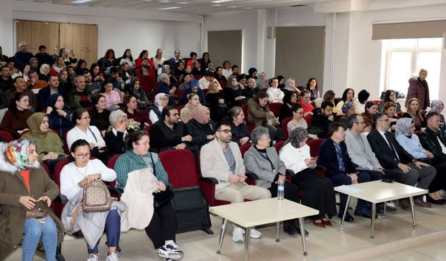 Kayseri’de “Anne Sütü Danışmanlığı Eğitimi” sertifika töreni düzenlendi