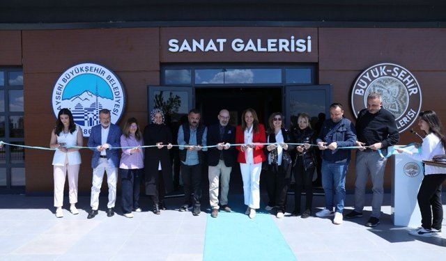 Büyükşehir’in “Ateşle Yazılan Hikâyeler” Sergisi, Sanatseverlerle Buluştu