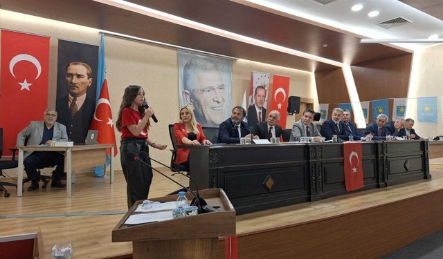 İYİ Parti Talas Teşkilatı, İstiklal Marşı Okuma Yarışması Düzenledi