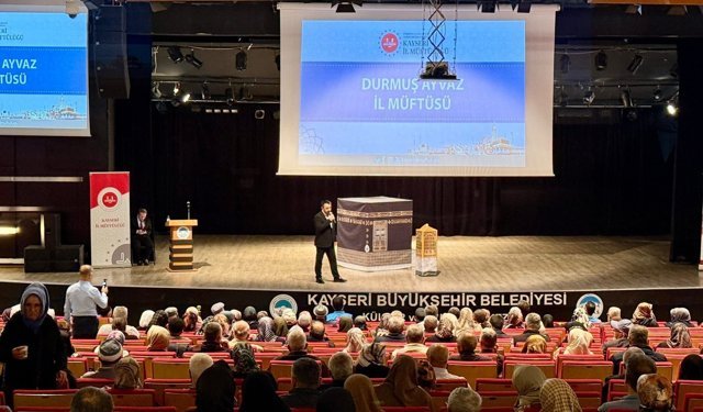 Kayseri’de Hacı Adaylarına Seminer