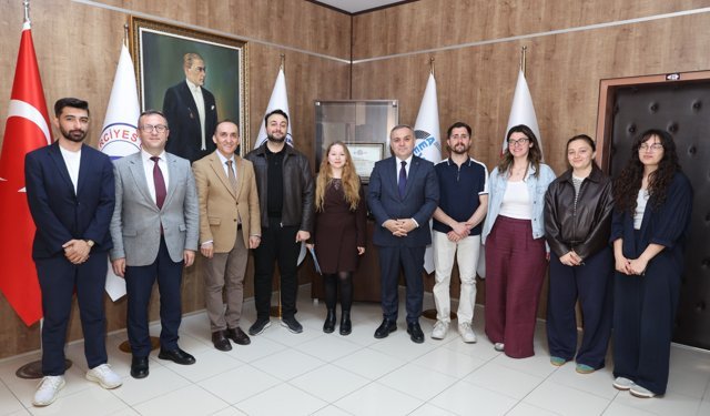 Rektör Prof. Dr. Altun, EVEA Öğrenci Kulübü Üyeleri ile Buluştu