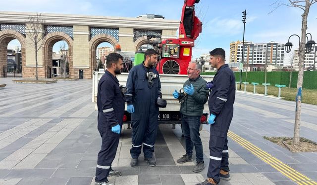 Yeşil alanlar ilaçlama ile yaza hazırlanıyor