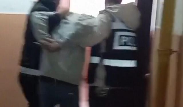 20 yıl hapis cezası ile aranan firari narkotik madde ile yakalandı