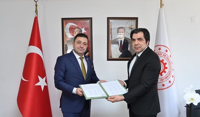 Kayseri OSB’de Başkan Yalçın, yetki belgesini aldı