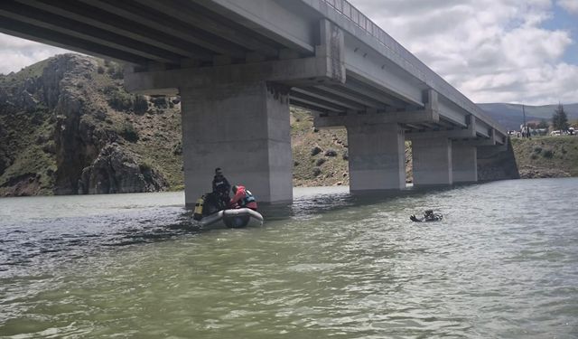Viyadükten Kızılırmak’a Düştü: Arama Çalışmaları Sürüyor
