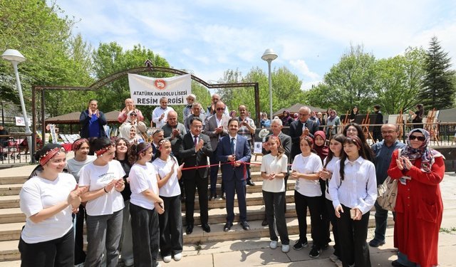 Büyükşehir’in Huzurevinde İki Kuşak Sanatla Buluştu