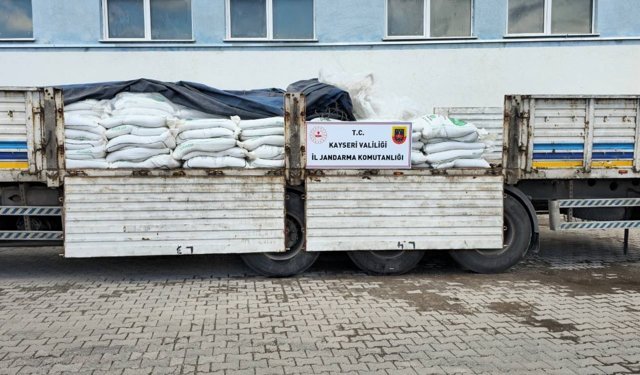 Jandarma’dan Operasyon: 24 Ton Sahte Tarım Gübresi Ele Geçirildi