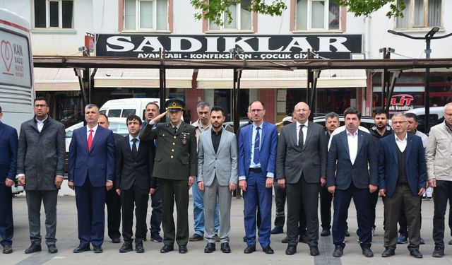Yahyalı’da 19 Mayıs Coşkusu Çelenk Sunma Töreniyle Başladı