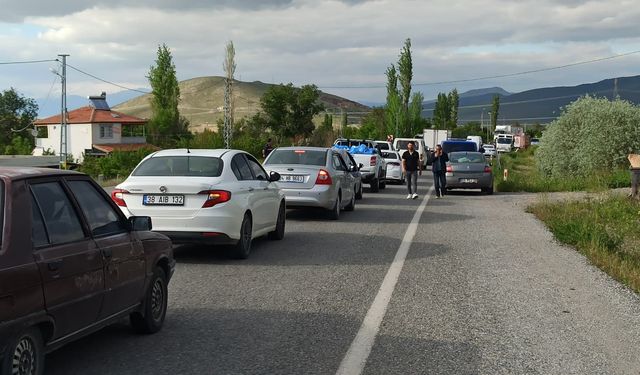 Yahyalı’da Hafif Ticari Araç ile Otomobil Çarpıştı: 1 Ölü, 2 Yaralı