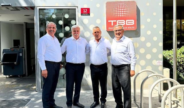CHP’li 4 Belediye Başkanından Özgür Özel’e Destek