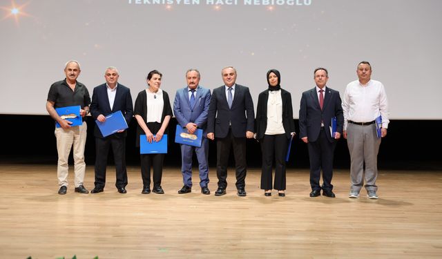 ERÜ’de “2025 Başarı Ödül Töreni” Düzenlendi