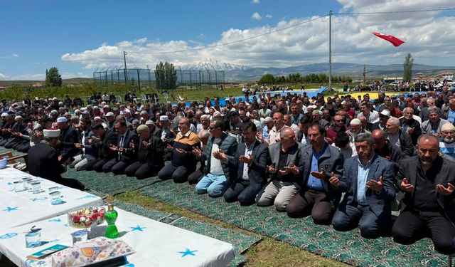 Develi'de Yağış Bereketi İçin Şükür Duası Yapıldı