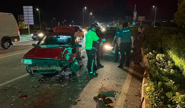 Polis Aracının Karıştığı Zincirleme Kazada 2 Yaralı
