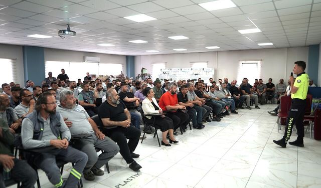 Melikgazi'den Saha Çalışanlarına Trafik Eğitimi