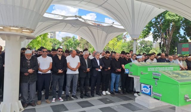 Mobilyakent’te Yaşamına Son Veren Esnaf Son Yolculuğuna Uğurlandı
