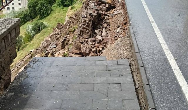 Kayseri’de Şiddetli Yağış Heyelana Neden Oldu