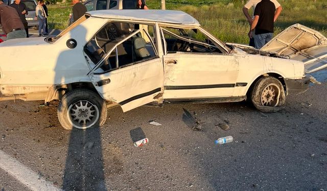Kayseri’de İki Otomobil Çarpıştı: 2 Yaralı